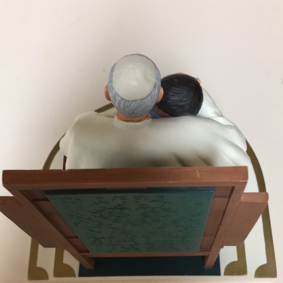 Danbury Mint Pope John Paul II Sculpture - Picture 8 of 11